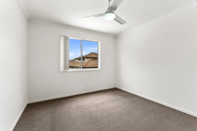 Photo - 8/1-5 Cascade Drive, Underwood QLD 4119 - Image 14