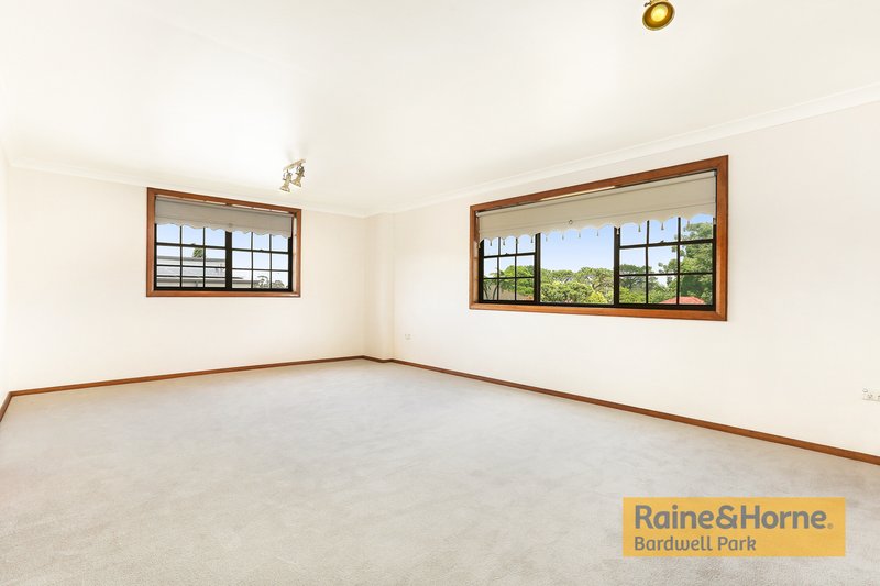 Photo - 81 Armitree Street, Kingsgrove NSW 2208 - Image 5