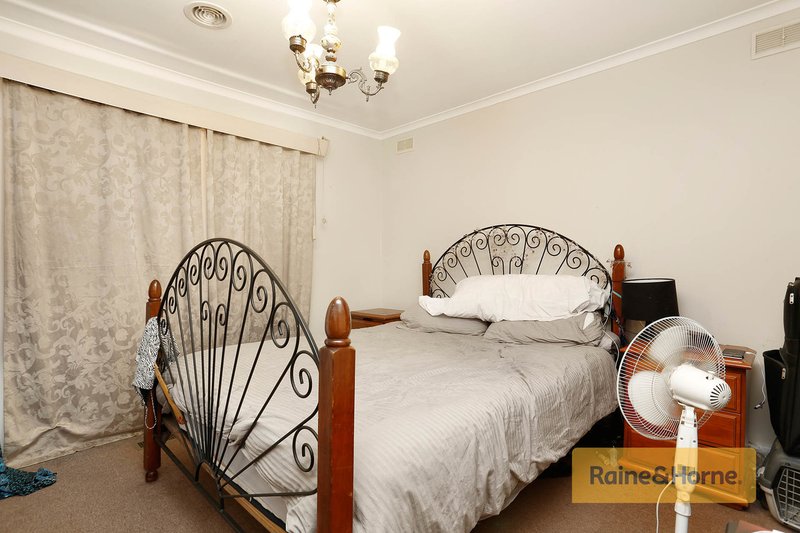 Photo - 81 Barries Road, Melton VIC 3337 - Image 6