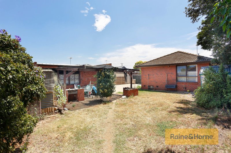 Photo - 81 Barries Road, Melton VIC 3337 - Image 10