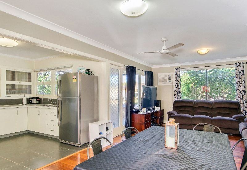 Photo - 81 Bells Pocket Road, Strathpine QLD 4500 - Image 4