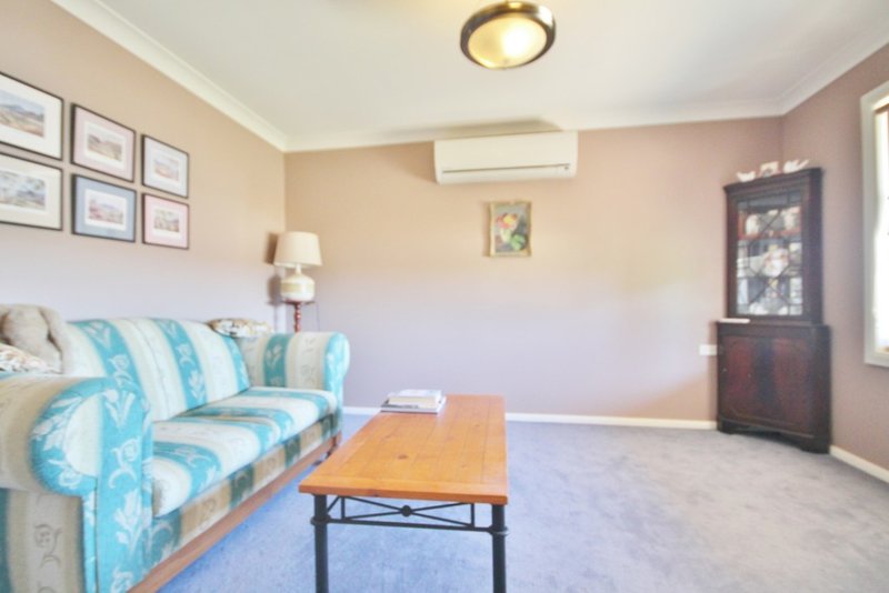 Photo - 81 Brock Street, Young NSW 2594 - Image 8
