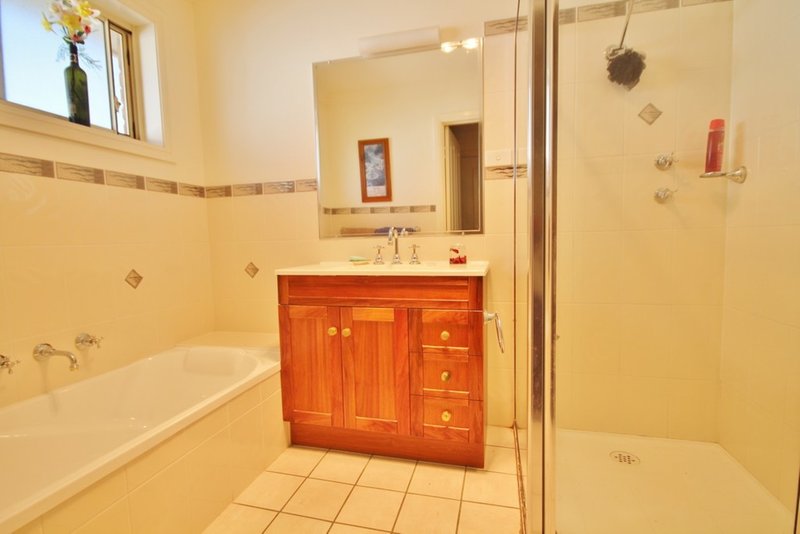 Photo - 81 Brock Street, Young NSW 2594 - Image 10