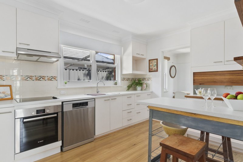 Photo - 81 Buxton Street, Deakin ACT 2600 - Image 11