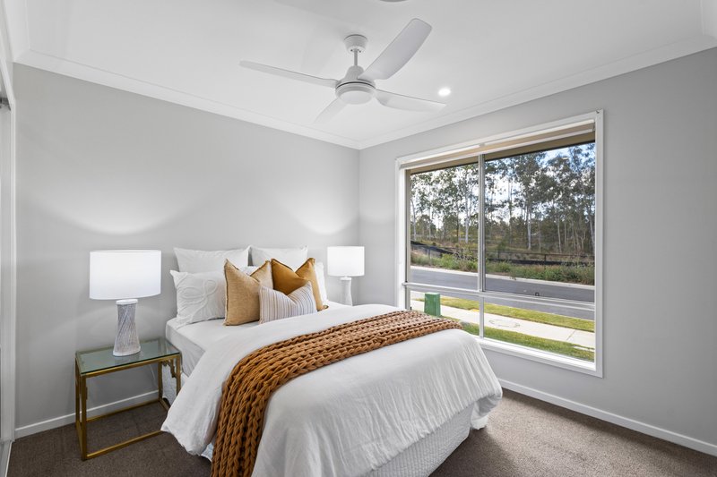 Photo - 81 Carnarvon Drive, South Ripley QLD 4306 - Image 3