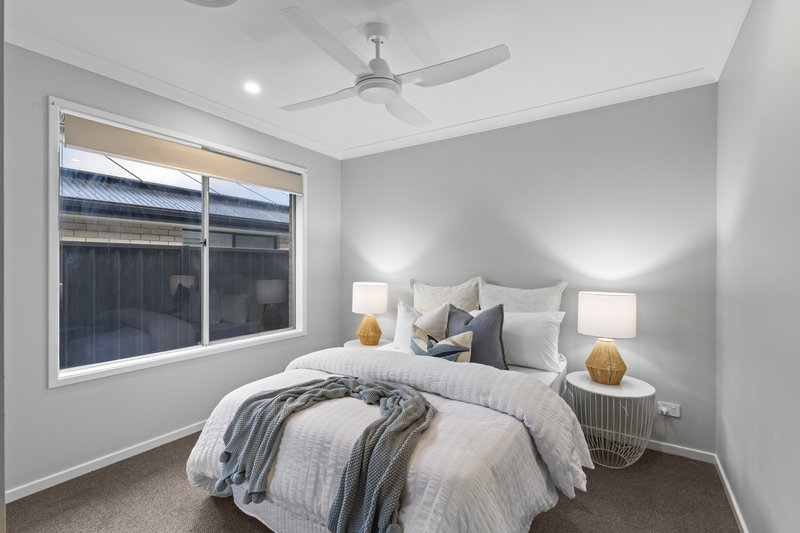 Photo - 81 Carnarvon Drive, South Ripley QLD 4306 - Image 6