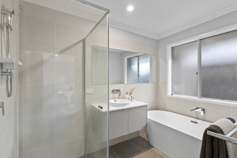 Photo - 81 Carnarvon Drive, South Ripley QLD 4306 - Image 12