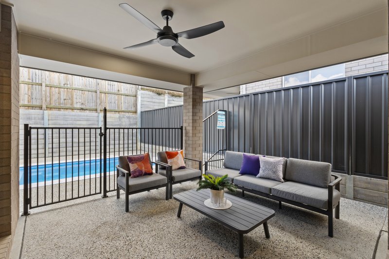 Photo - 81 Carnarvon Drive, South Ripley QLD 4306 - Image 15