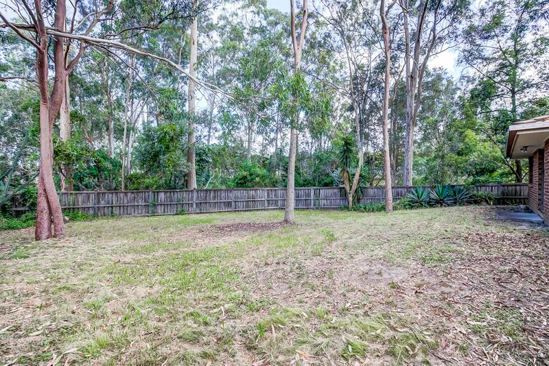 Photo - 81 Castile Crescent, Edens Landing QLD 4207 - Image 11