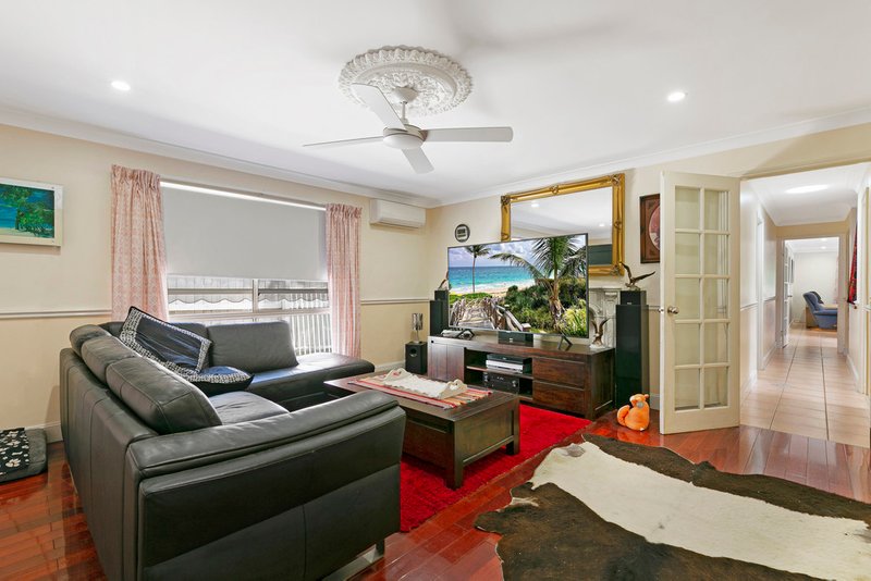 Photo - 81 Cheltenham Drive, Robina QLD 4226 - Image 2