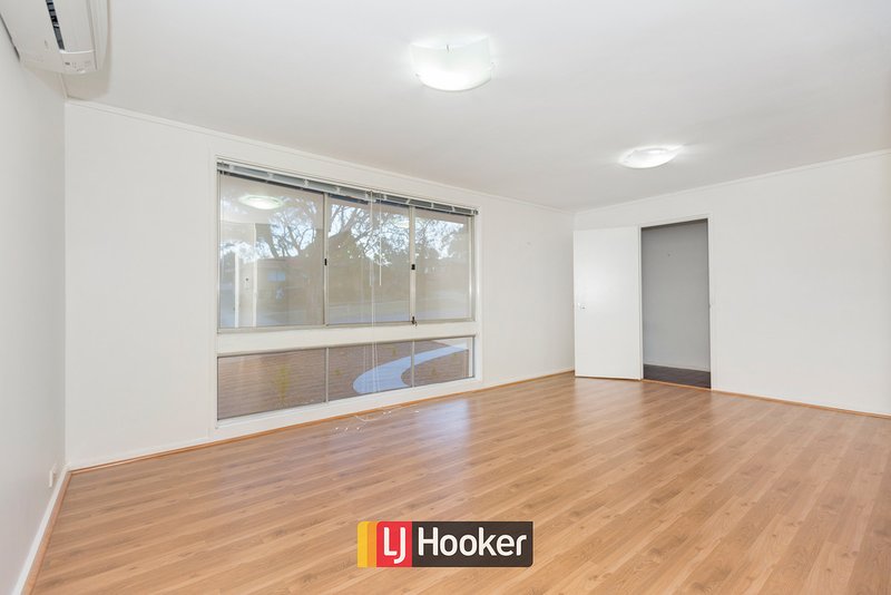 Photo - 81 Chuculba Crescent, Giralang ACT 2617 - Image 7