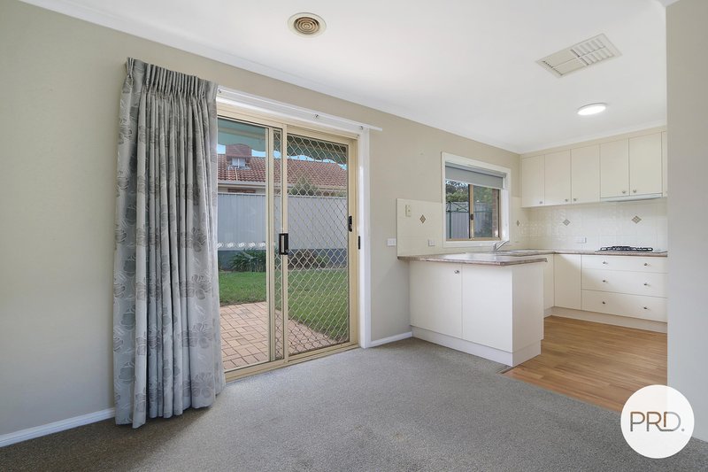 Photo - 81 Crawshaw Crescent, Glenroy NSW 2640 - Image 5
