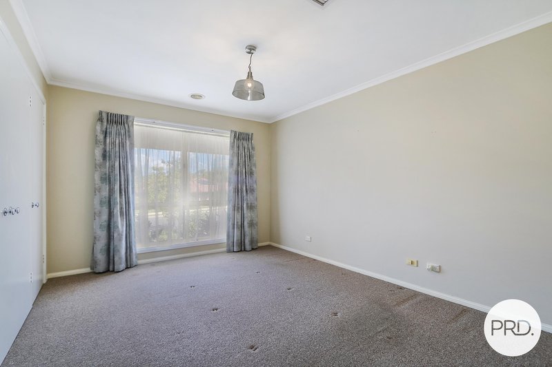 Photo - 81 Crawshaw Crescent, Glenroy NSW 2640 - Image 10