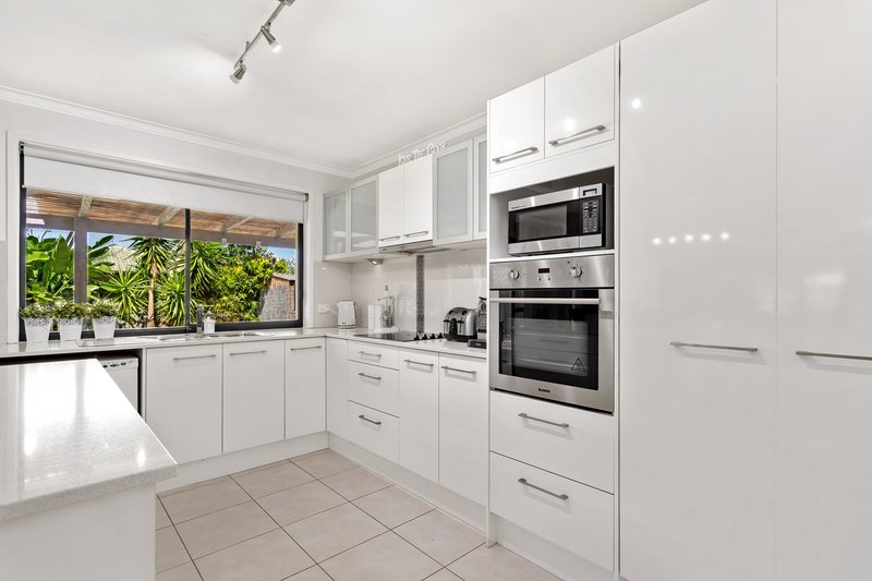 Photo - 81 Cypress Dr , Broadbeach Waters QLD 4218 - Image 7