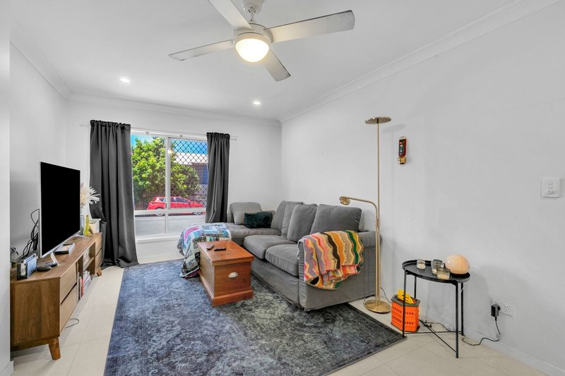 Photo - 81 Ekibin Road, Annerley QLD 4103 - Image 6