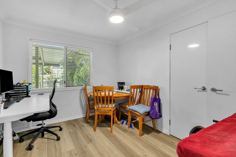 Photo - 81 Ekibin Road, Annerley QLD 4103 - Image 9