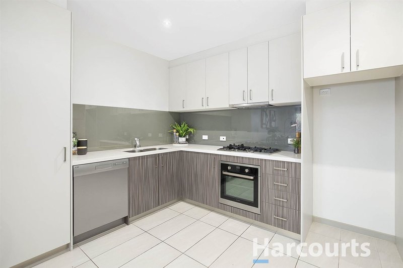 Photo - 8/1 Frank Street, Glen Waverley VIC 3150 - Image 5