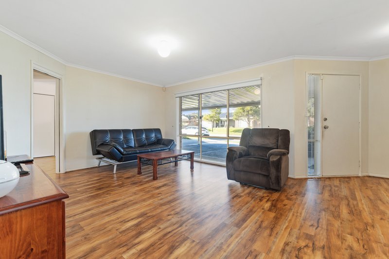 Photo - 81 Granite Drive, Langwarrin VIC 3910 - Image 3