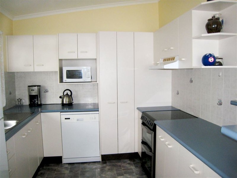 Photo - 8/1 Greenmeadows Drive, Dahlsford Village Drive, Port Macquarie NSW 2444 - Image 2