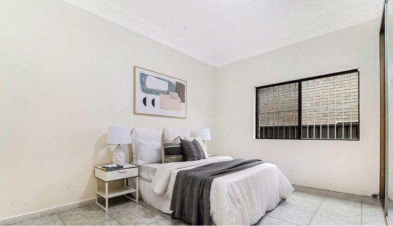 Photo - 81 Griffiths Avenue, Bankstown NSW 2200 - Image 3