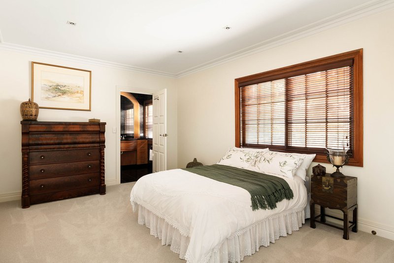 Photo - 81 Hillside Crescent, Hamilton QLD 4007 - Image 11