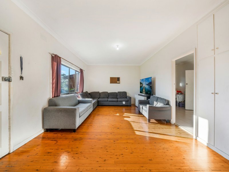 Photo - 81 Jasmine Crescent, Cabramatta NSW 2166 - Image 2