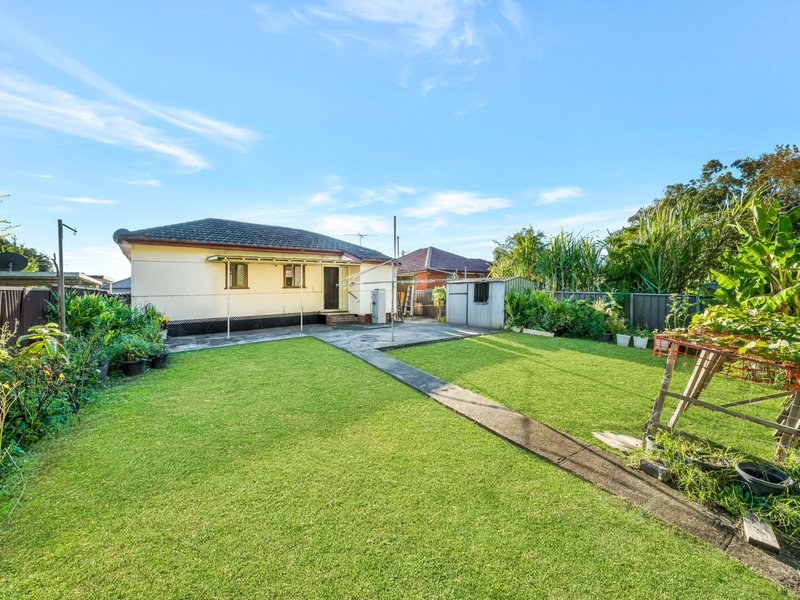 Photo - 81 Jasmine Crescent, Cabramatta NSW 2166 - Image 5