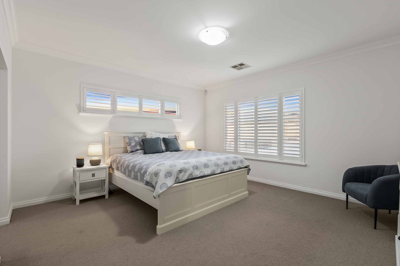 Photo - 81 Jindalee Boulevard, Jindalee WA 6036 - Image 12