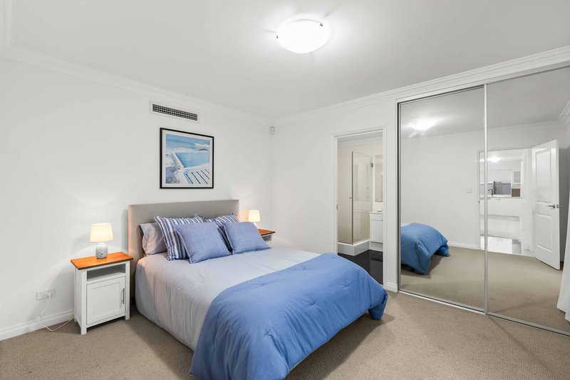 Photo - 81 Jindalee Boulevard, Jindalee WA 6036 - Image 21