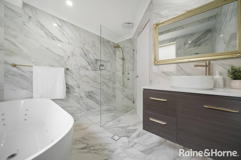 Photo - 81 Kookaburra Road, Prestons NSW 2170 - Image 5