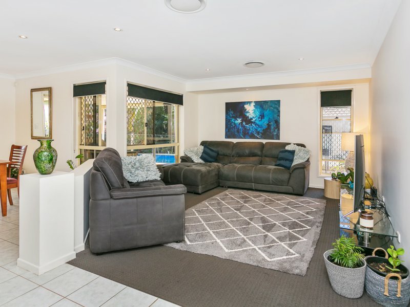 Photo - 81 Lambor Drive, Mudgeeraba QLD 4213 - Image 19