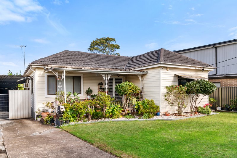 Photo - 81 Madeline Street, Fairfield West NSW 2165 - Image 2