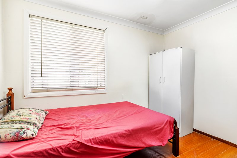 Photo - 81 Madeline Street, Fairfield West NSW 2165 - Image 13