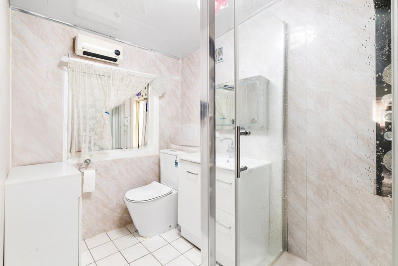 Photo - 81 Madeline Street, Fairfield West NSW 2165 - Image 15