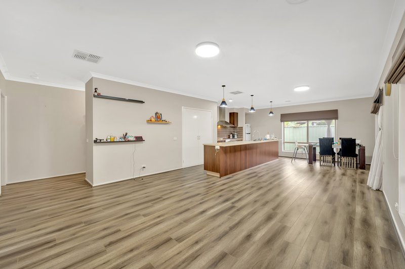 Photo - 81 Manuka Grove, Wyndham Vale VIC 3024 - Image 6