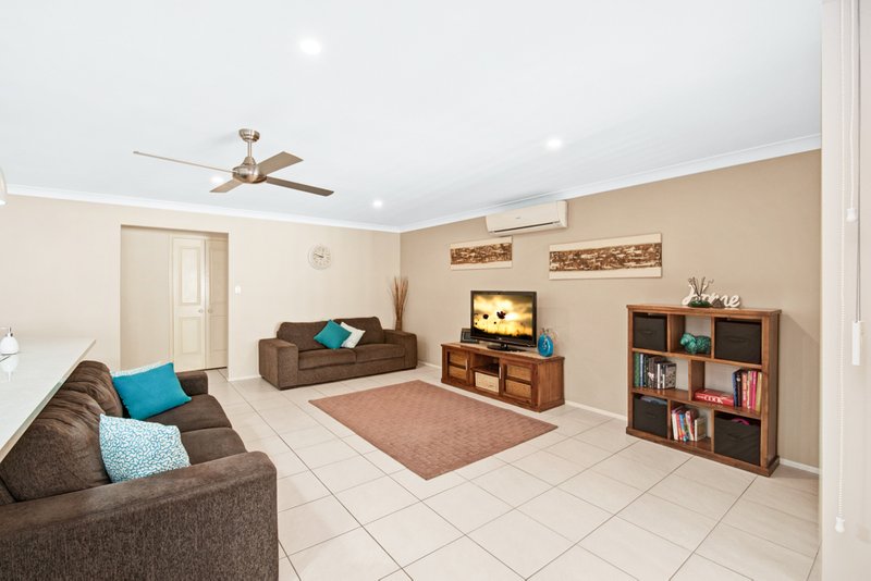 Photo - 81 Mariner Boulevard, Deception Bay QLD 4508 - Image 11