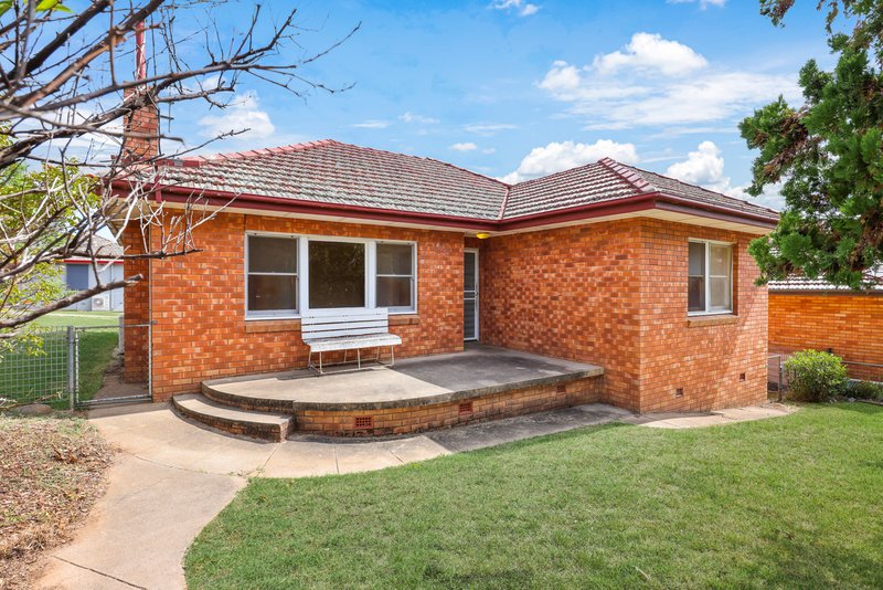 Photo - 81 Mathews Street, Tamworth NSW 2340 - Image 2