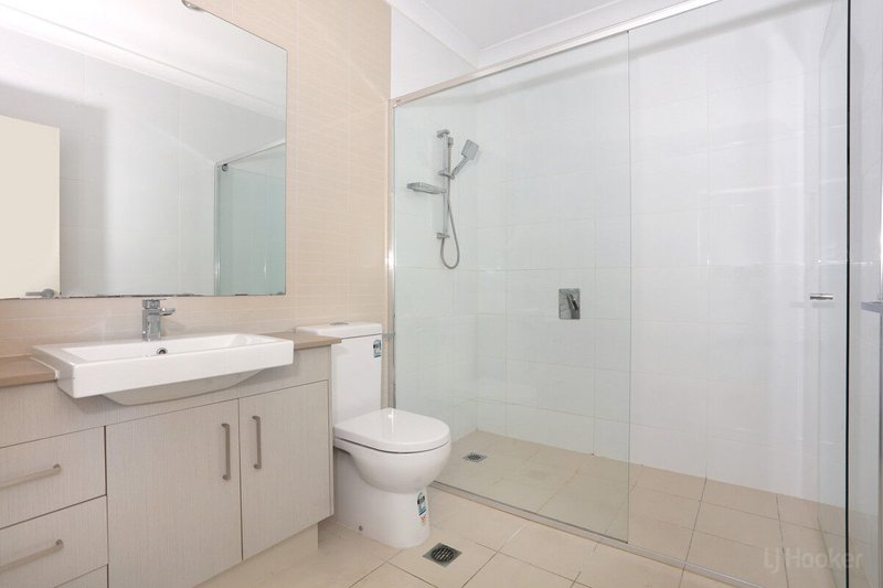 Photo - 8/1 Mervyn Thomas Drive, Hope Island QLD 4212 - Image 13