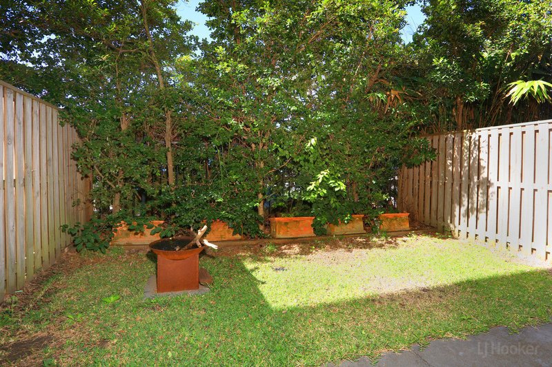 Photo - 8/1 Mervyn Thomas Drive, Hope Island QLD 4212 - Image 17