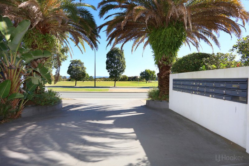 Photo - 8/1 Mervyn Thomas Drive, Hope Island QLD 4212 - Image 21