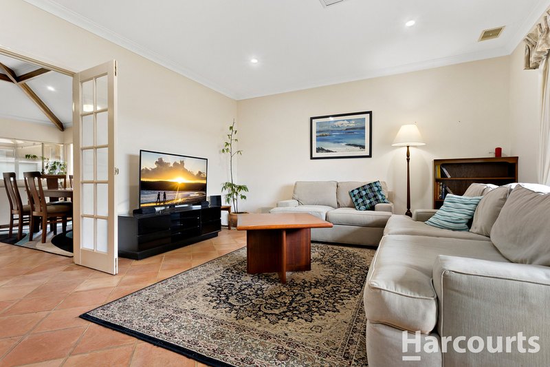 Photo - 81 Portmarnock Circle, Halls Head WA 6210 - Image 5