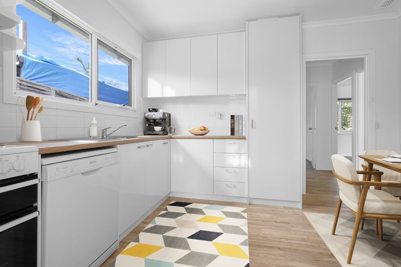 Photo - 81 Power Avenue, Chadstone VIC 3148 - Image 2