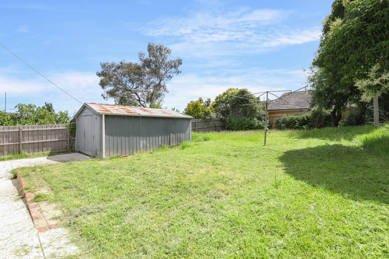 Photo - 81 Power Avenue, Chadstone VIC 3148 - Image 9