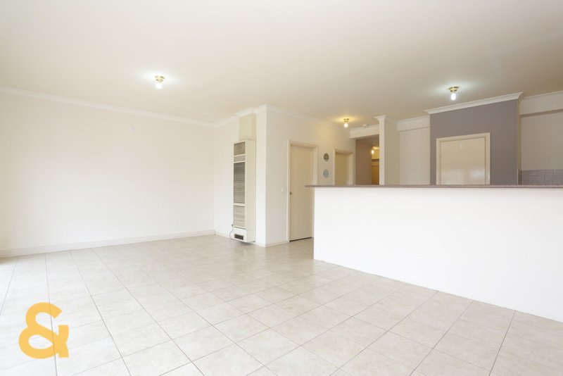 Photo - 81 Rossiter Avenue, Roxburgh Park VIC 3064 - Image 4