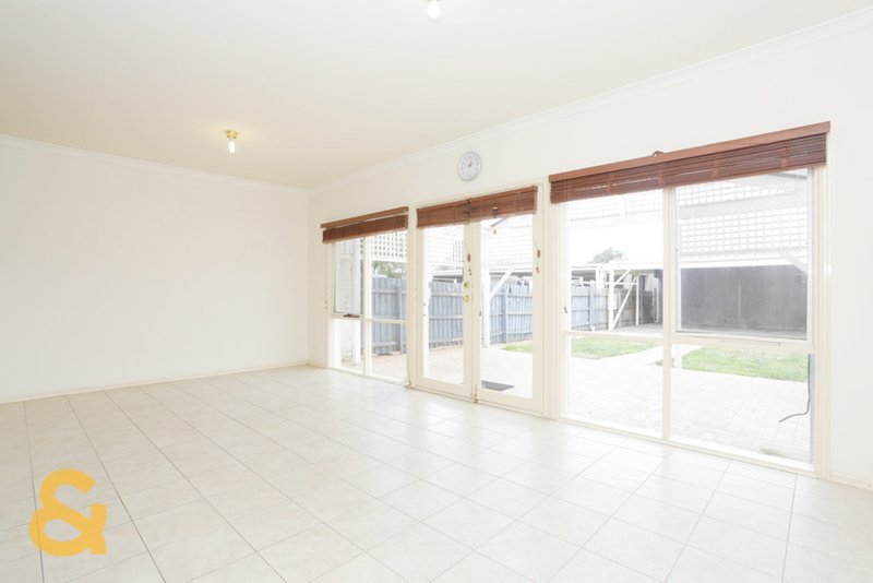 Photo - 81 Rossiter Avenue, Roxburgh Park VIC 3064 - Image 5