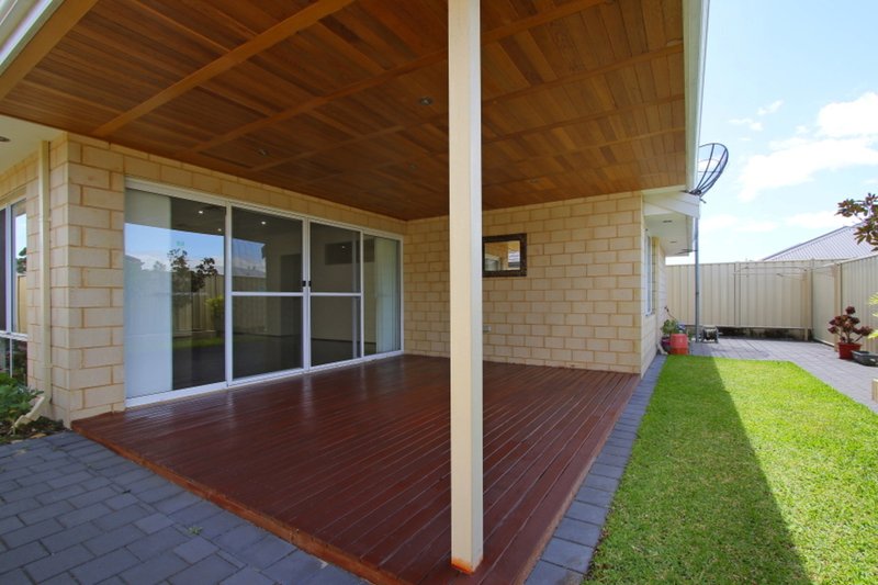 Photo - 81 Southampton Drive, Piara Waters WA 6112 - Image 24