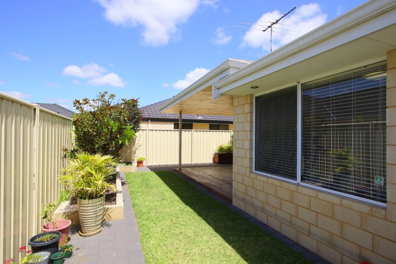 Photo - 81 Southampton Drive, Piara Waters WA 6112 - Image 25