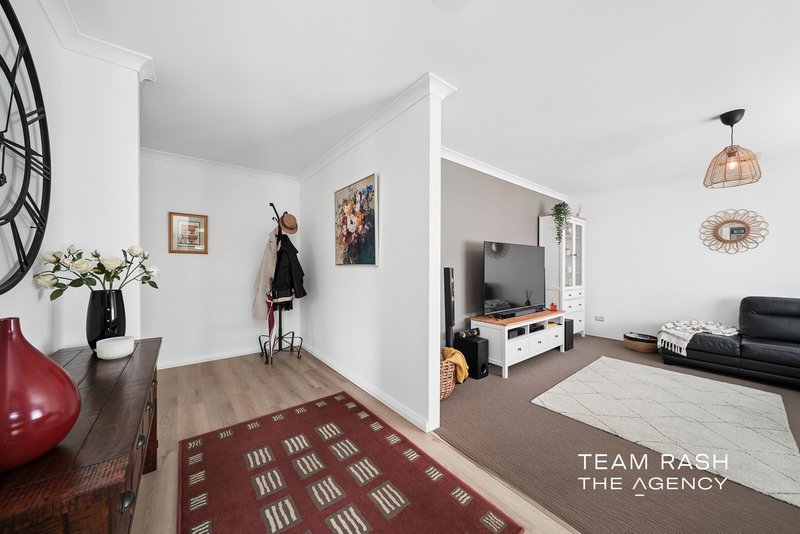 Photo - 81 Splendens Avenue, Banksia Grove WA 6031 - Image 3