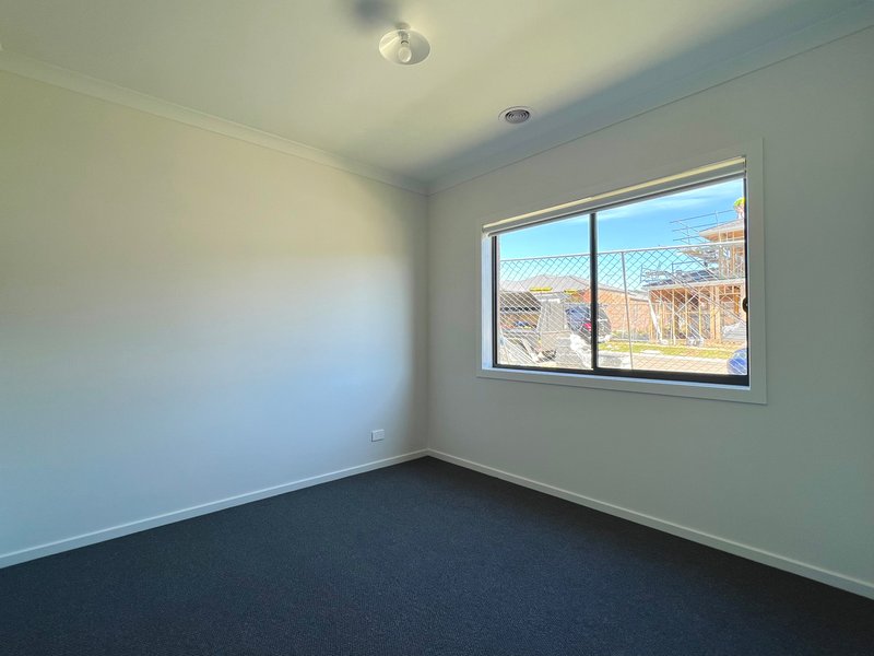 Photo - 81 Sundance Promenade, Pakenham VIC 3810 - Image 16