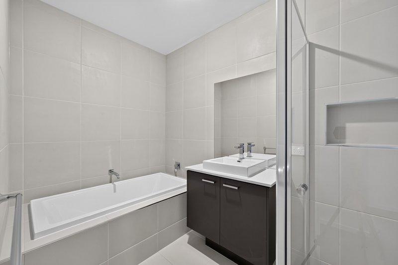 Photo - 81 Sundance Promenade, Pakenham VIC 3810 - Image 7
